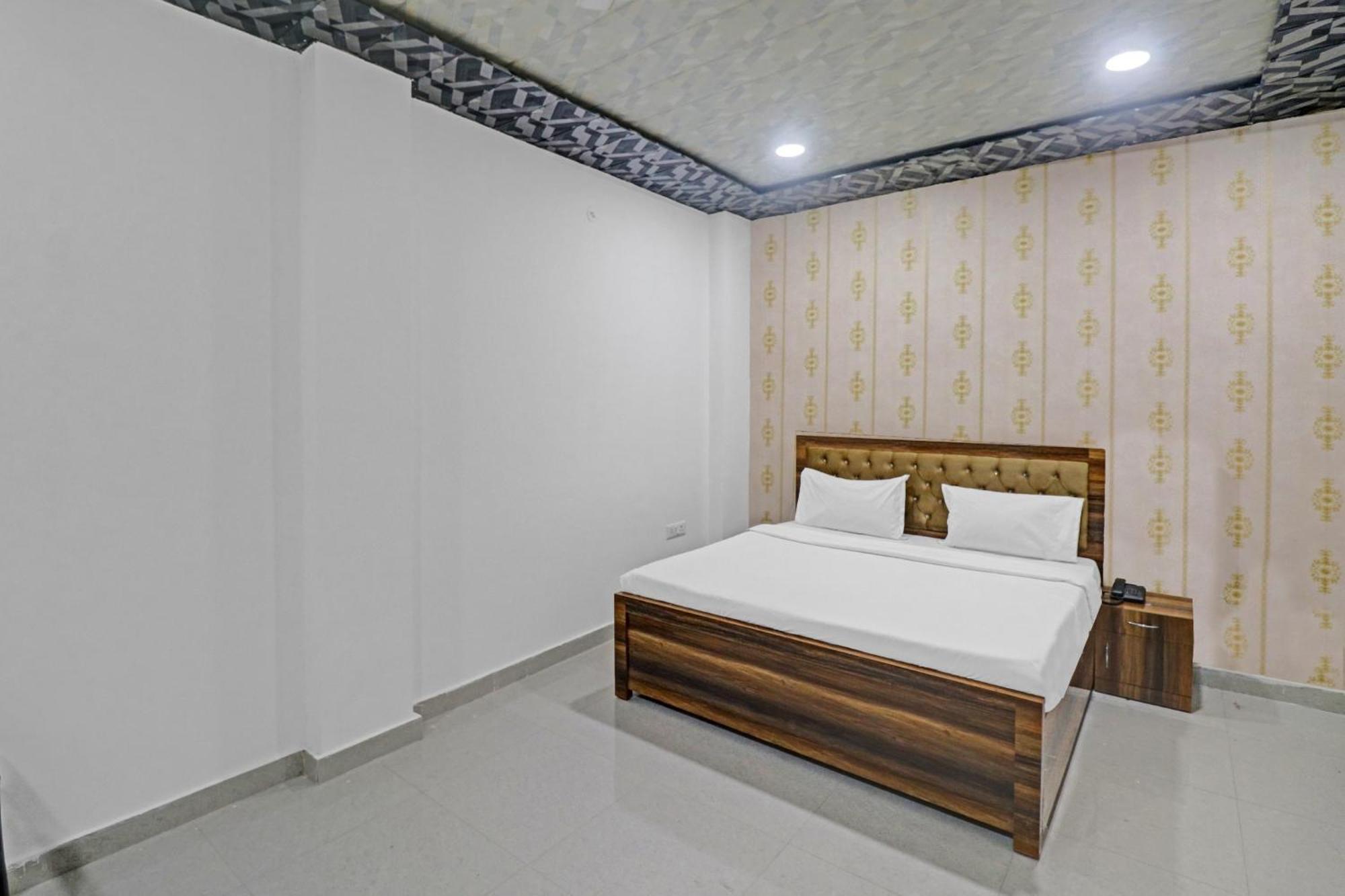 Hotel O Paras Palace Kanpur Buitenkant foto