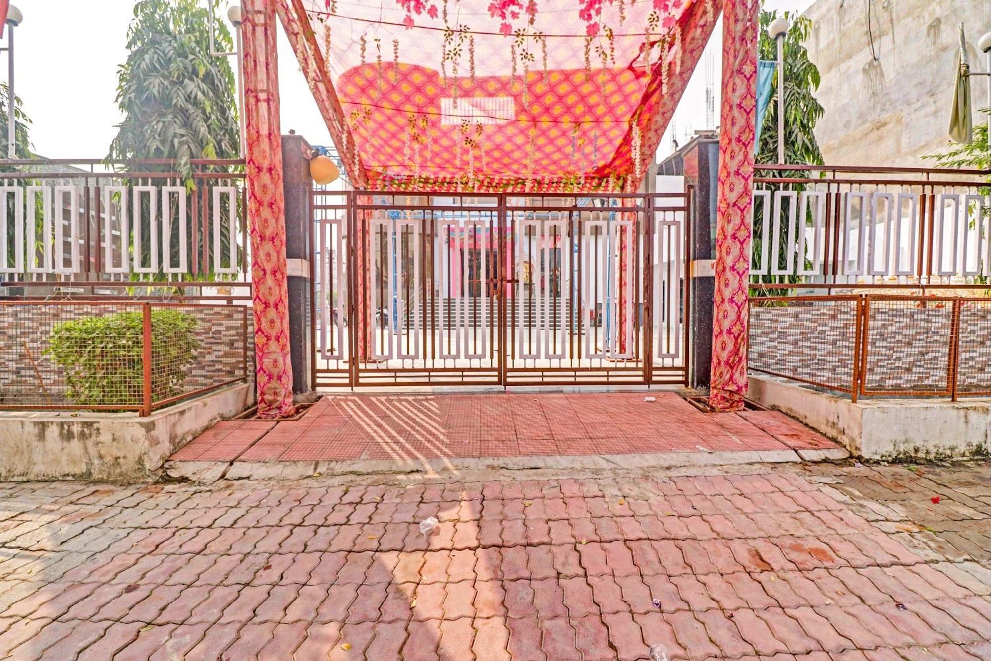 Hotel O Paras Palace Kanpur Buitenkant foto