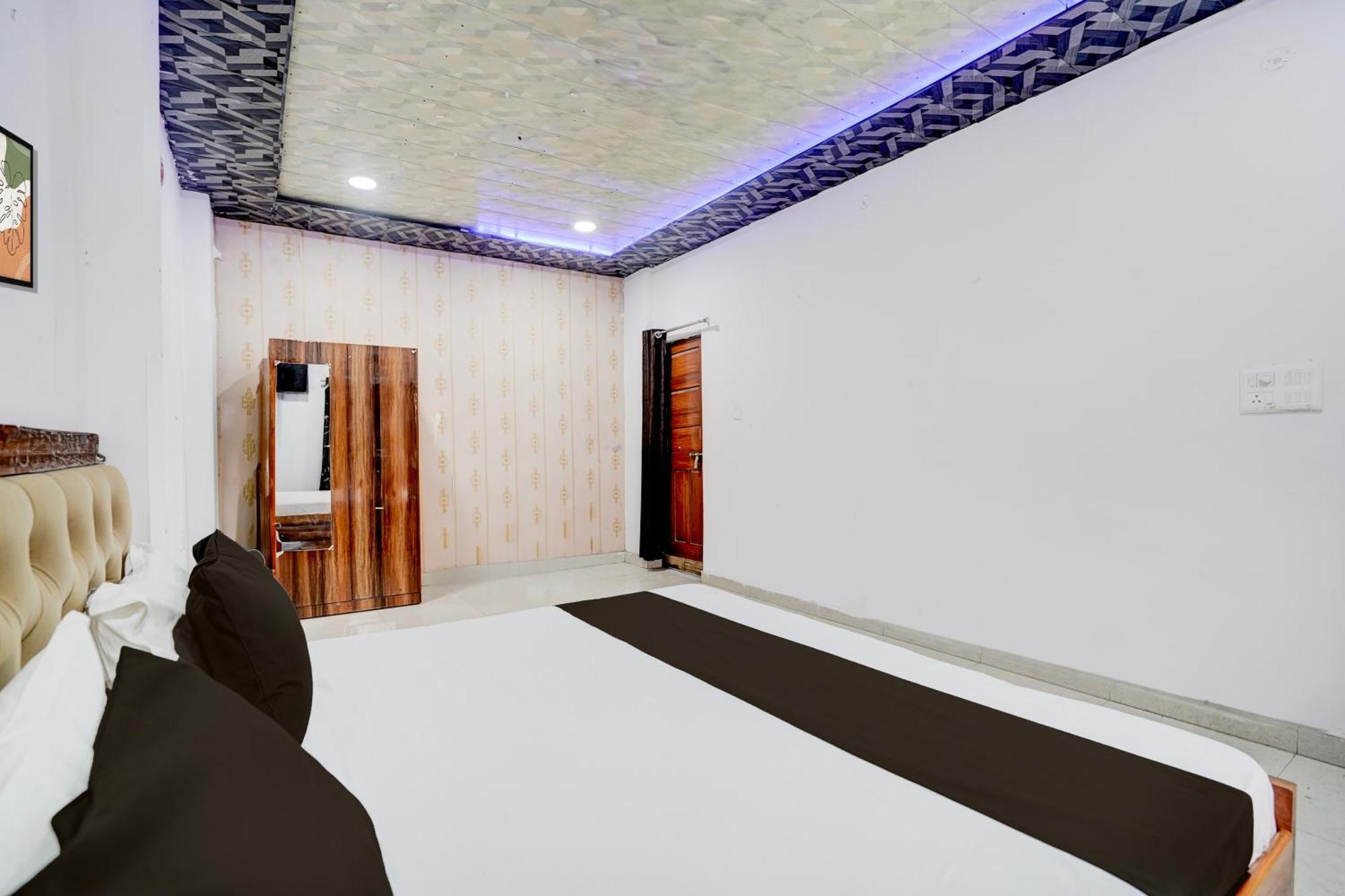 Hotel O Paras Palace Kanpur Buitenkant foto