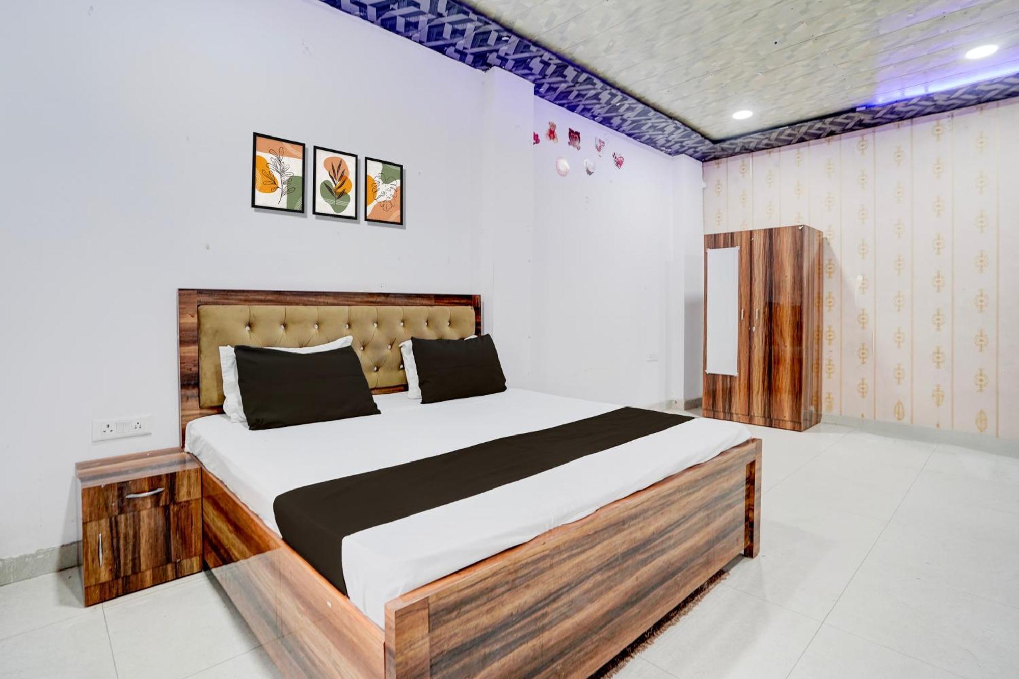 Hotel O Paras Palace Kanpur Buitenkant foto